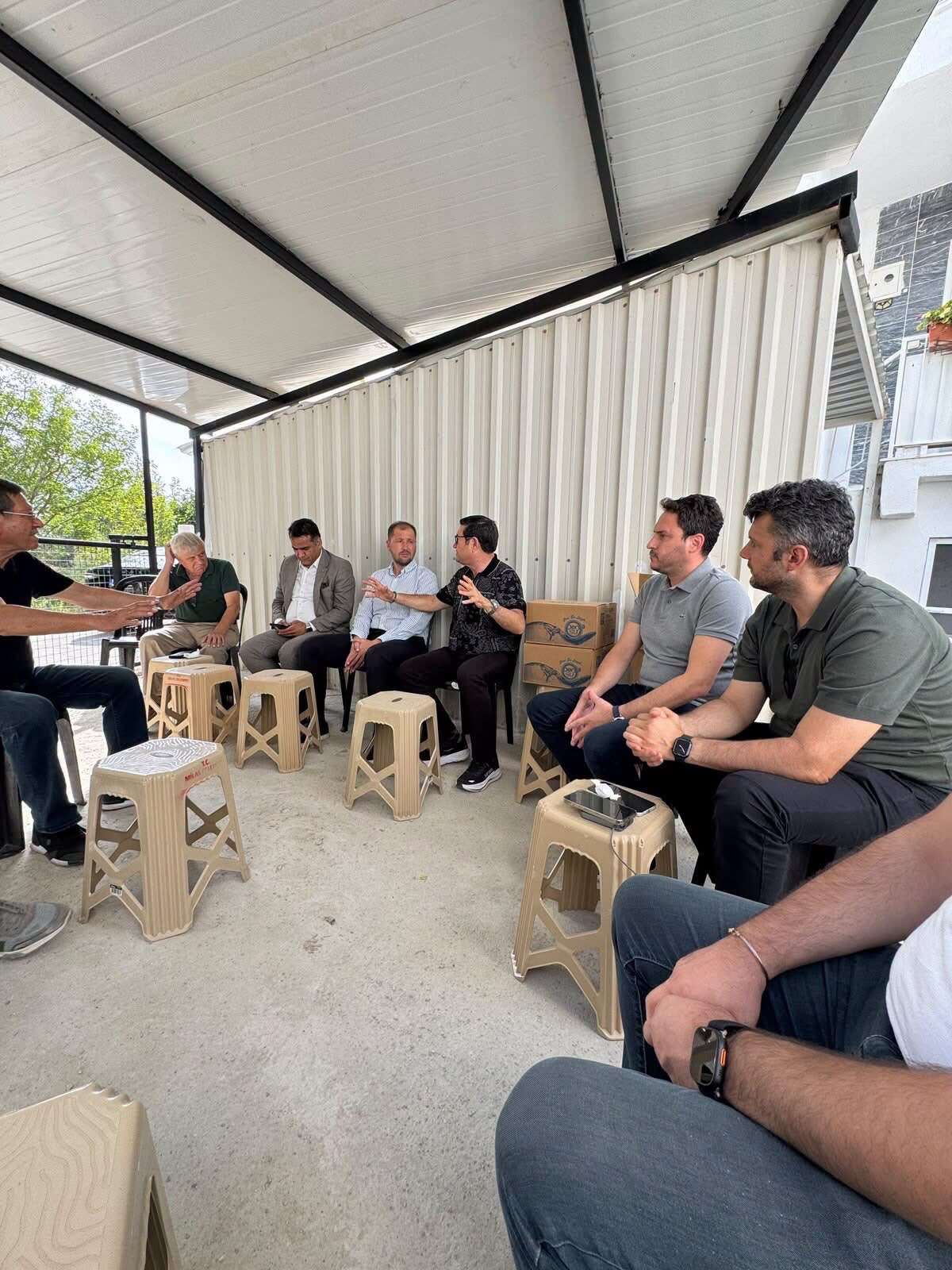 İl Başkanı Güngör, Milas Tarihi Arasta’da Esnaf ve Vatandaşlarla Buluştu 6